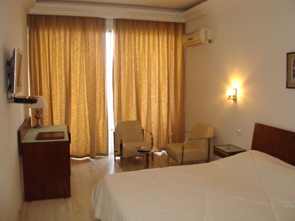 Corniche Palace