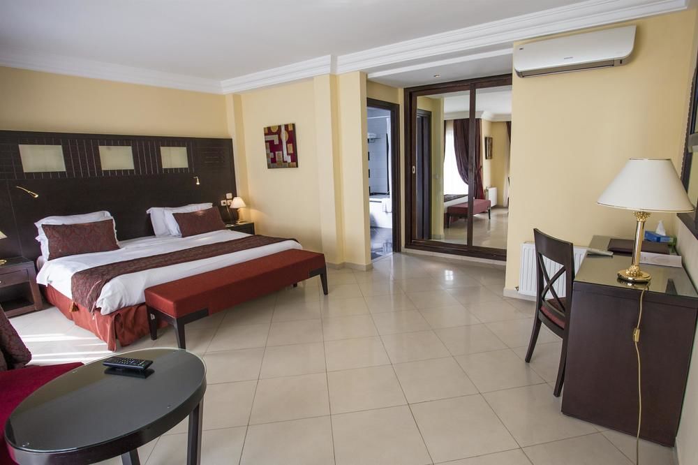 Golden Tulip Carthage Residence