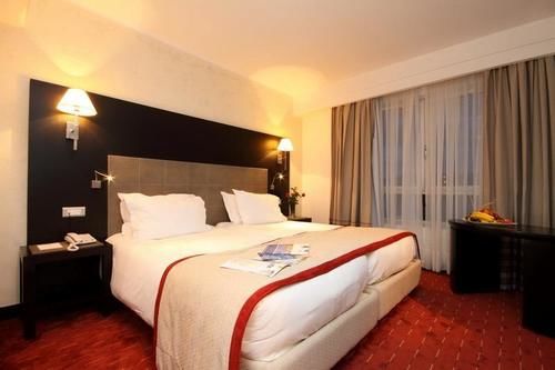 Golden Tulip El Mechtel
