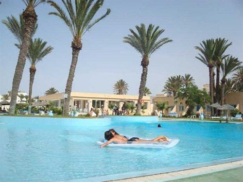 Les Palmiers Beach Holiday Village
