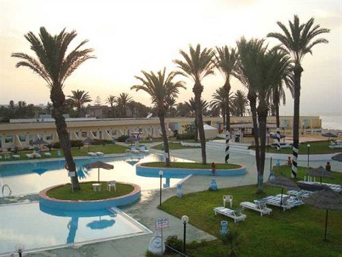 Les Palmiers Beach Holiday Village