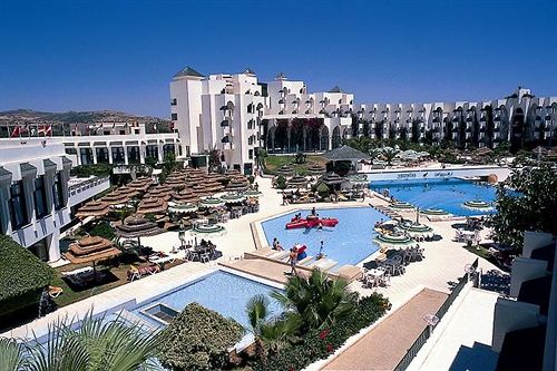 Nahrawess Hotel & Spa Resort
