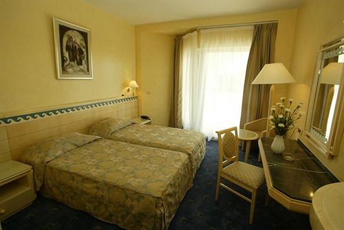 Nahrawess Hotel & Spa Resort