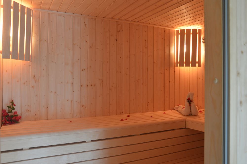 Suites Hôtel Les Charmilles & Spa