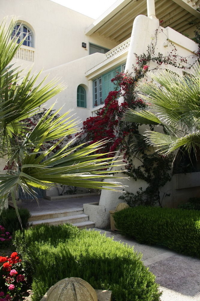 Suites Hôtel Les Charmilles & Spa